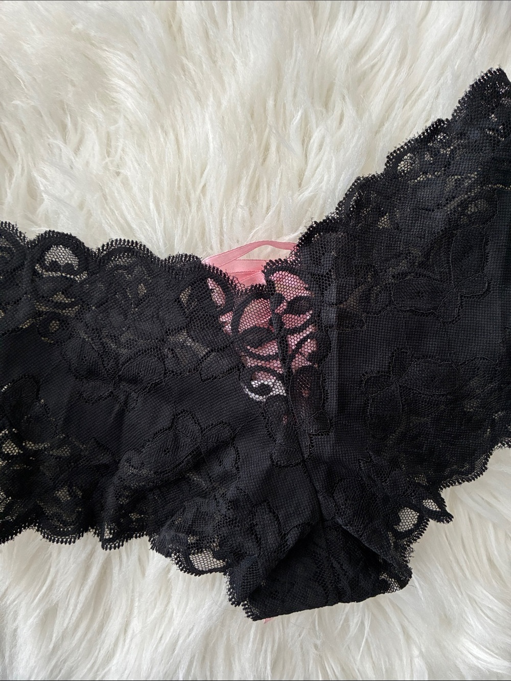 Leg avenue Lace Hipster Panty - Black & Pink